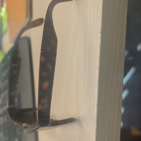 Ray-Ban 4105 Folding Wayfarer - Picture 2 of 4